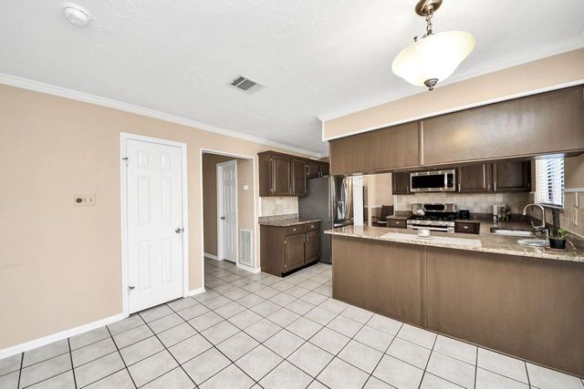 7607 Plumtree Forest Cir Circle, Houston, TX 77095