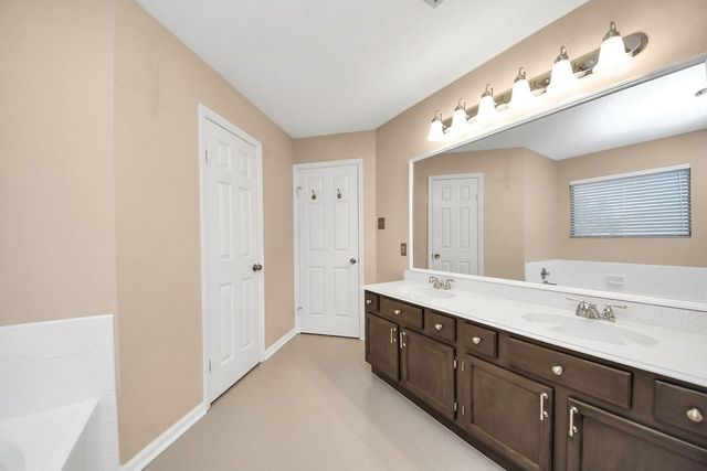 7607 Plumtree Forest Cir Circle, Houston, TX 77095