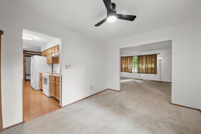 21120 Sierra DRIVE, Brookfield, WI 53045
