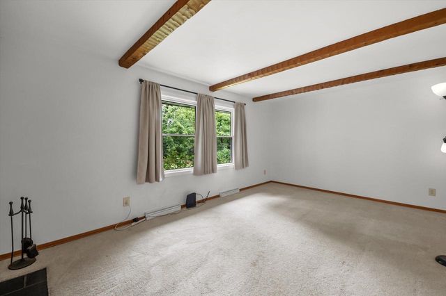 21120 Sierra DRIVE, Brookfield, WI 53045