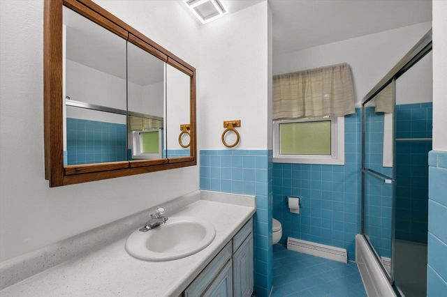 21120 Sierra DRIVE, Brookfield, WI 53045