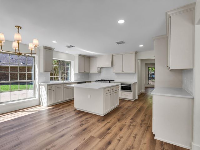 2109 Bay Hill Drive, League City, TX 77573