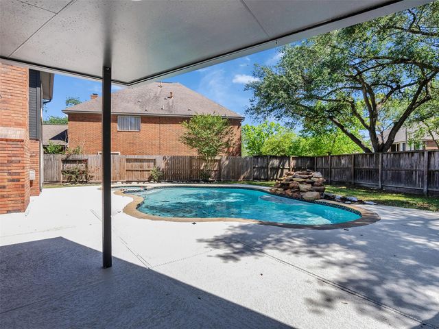 2109 Bay Hill Drive, League City, TX 77573