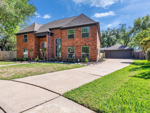 2109 Bay Hill Drive, League City, TX 77573