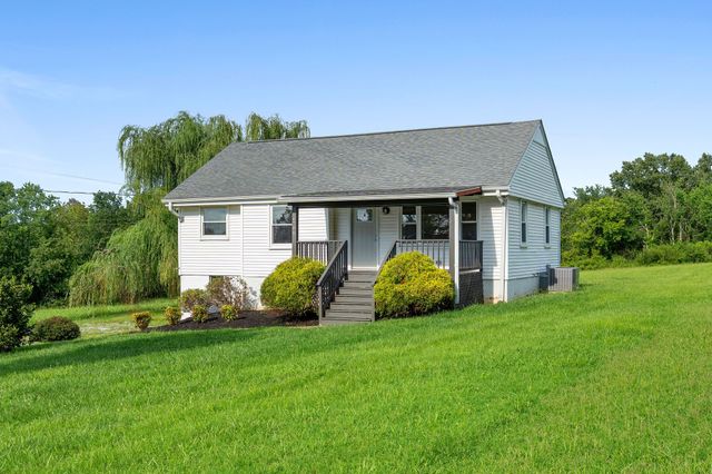 10786 New Cut Off Rd, Bon Aqua, TN 37025