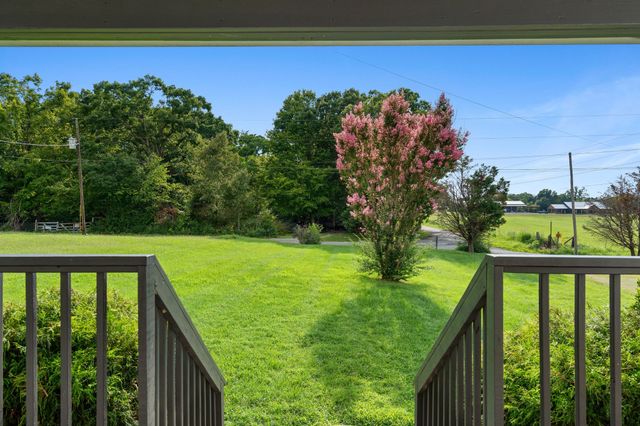 10786 New Cut Off Rd, Bon Aqua, TN 37025