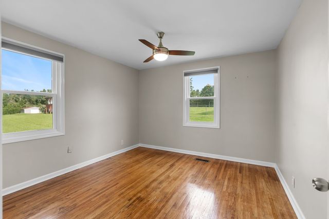10786 New Cut Off Rd, Bon Aqua, TN 37025