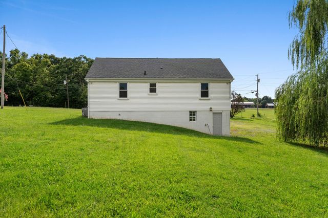 10786 New Cut Off Rd, Bon Aqua, TN 37025