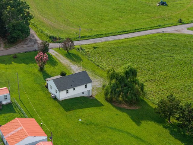 10786 New Cut Off Rd, Bon Aqua, TN 37025