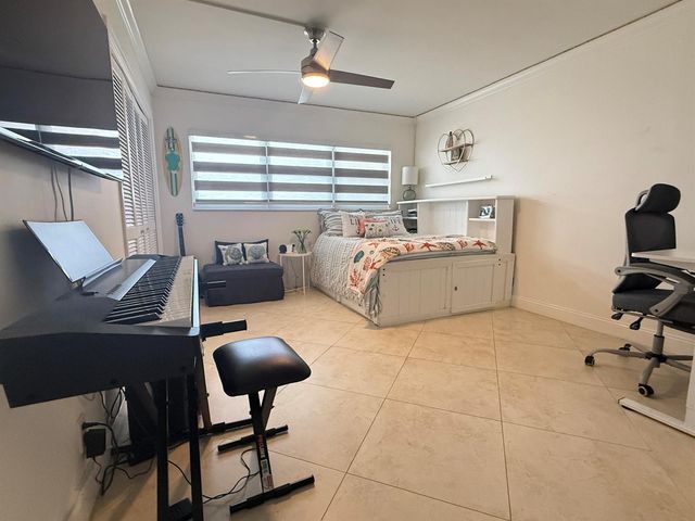 3180 NE 48th Court 406, Lighthouse Point, FL 33064