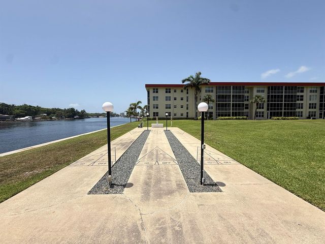 3180 NE 48th Court 406, Lighthouse Point, FL 33064