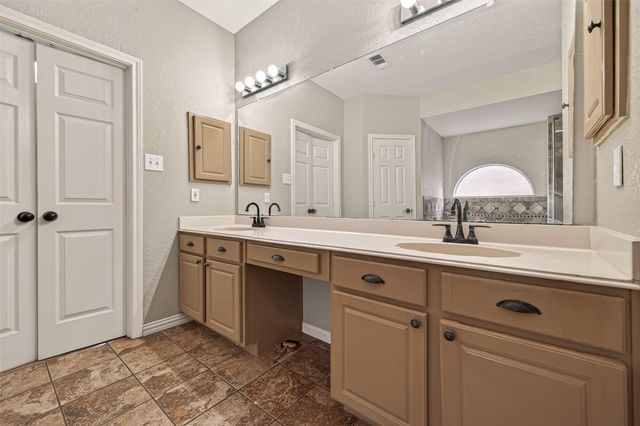 919 Tyler Run, Sugar Land, TX 77479