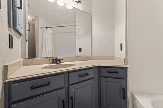 919 Tyler Run, Sugar Land, TX 77479