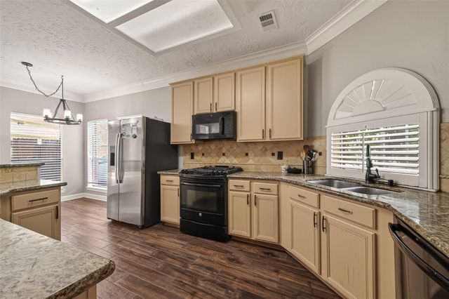 919 Tyler Run, Sugar Land, TX 77479