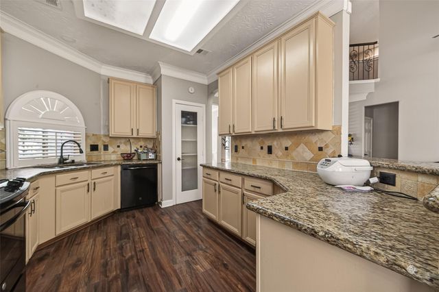 919 Tyler Run, Sugar Land, TX 77479