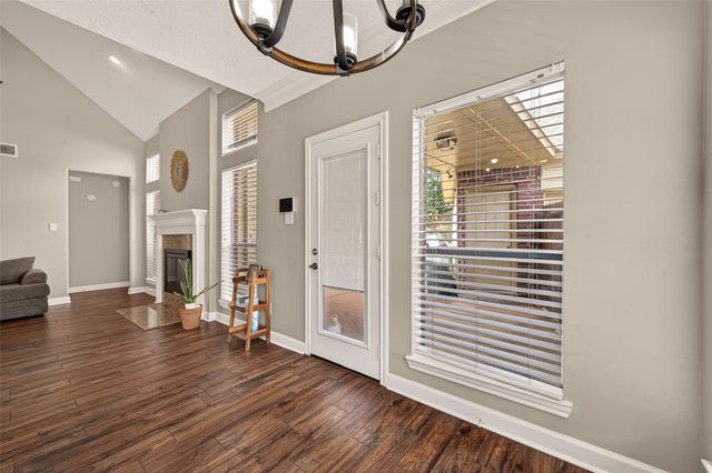 919 Tyler Run, Sugar Land, TX 77479