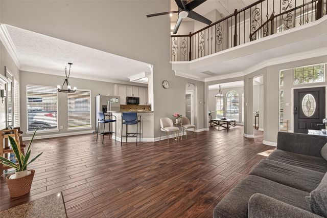 919 Tyler Run, Sugar Land, TX 77479