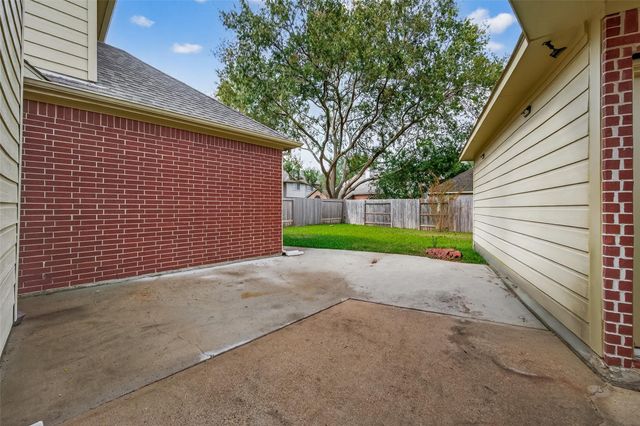 919 Tyler Run, Sugar Land, TX 77479