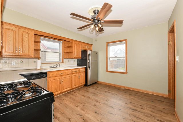 3945 E Layton AVENUE, Cudahy, WI 53110