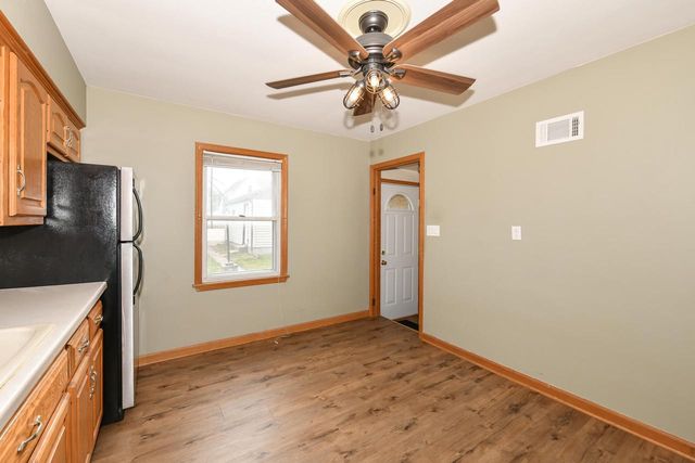 3945 E Layton AVENUE, Cudahy, WI 53110