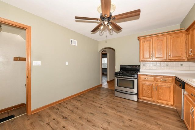 3945 E Layton AVENUE, Cudahy, WI 53110