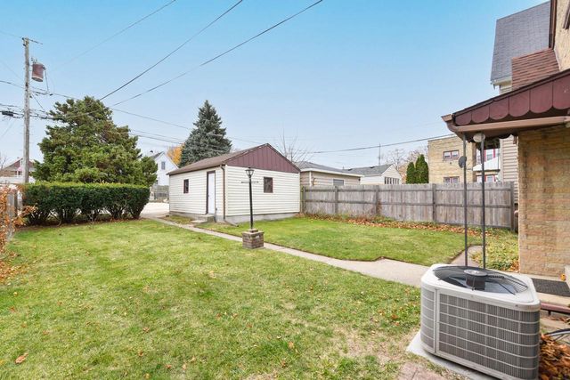 3945 E Layton AVENUE, Cudahy, WI 53110