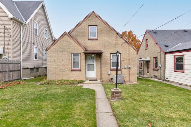 3945 E Layton AVENUE, Cudahy, WI 53110