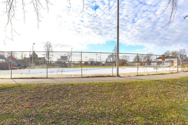 3945 E Layton AVENUE, Cudahy, WI 53110