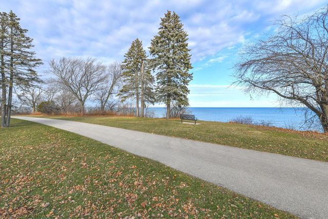 3945 E Layton AVENUE, Cudahy, WI 53110