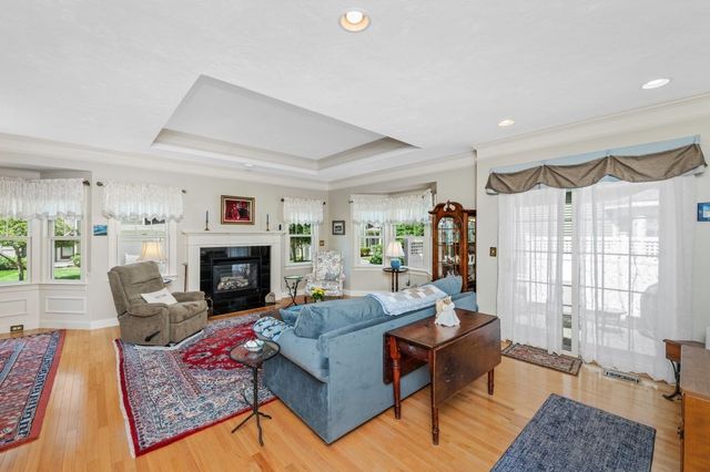 12 Mcneil Circle 12, Hopkinton, MA 01748