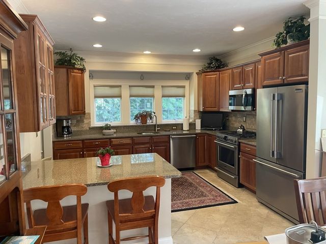 12 Mcneil Circle 12, Hopkinton, MA 01748