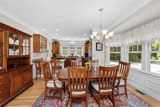 12 Mcneil Circle 12, Hopkinton, MA 01748