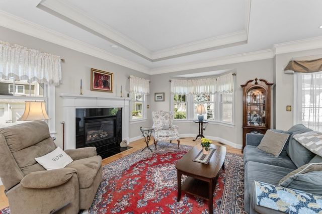 12 Mcneil Circle 12, Hopkinton, MA 01748