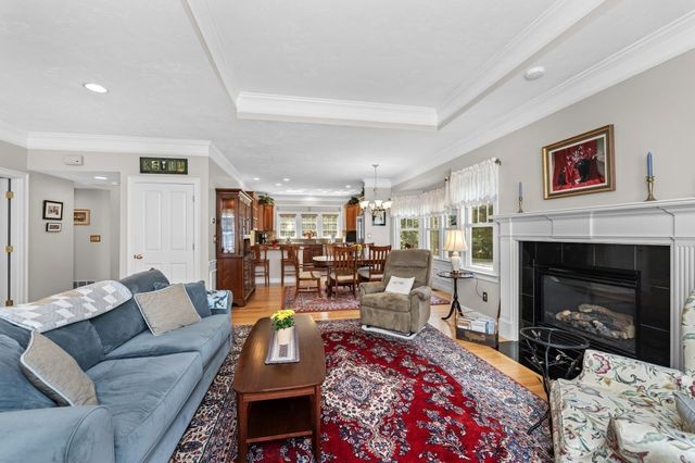 12 Mcneil Circle 12, Hopkinton, MA 01748