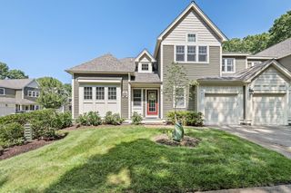 12 Mcneil Circle 12, Hopkinton, MA 01748