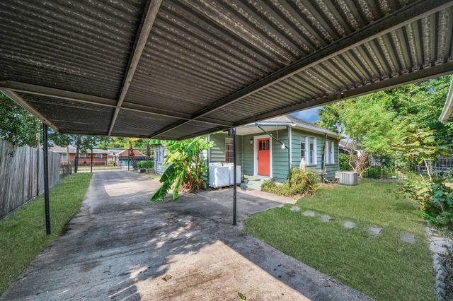 5645 Barremore Street, Houston, TX 77023