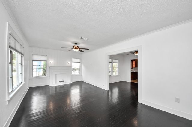 5645 Barremore Street, Houston, TX 77023