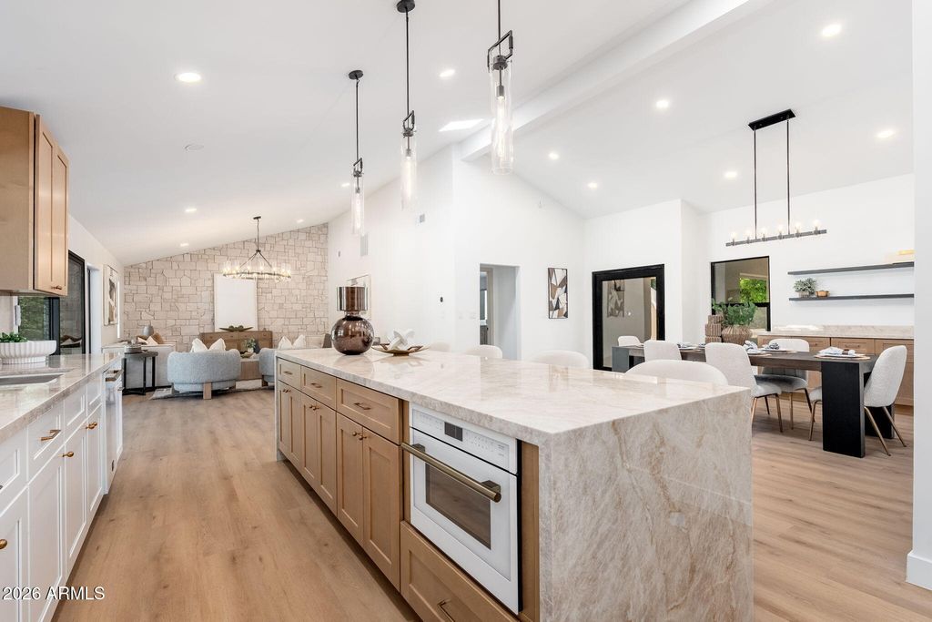 Image 1 of property listing at 9025 N 83RD Place, Scottsdale, AZ 85258