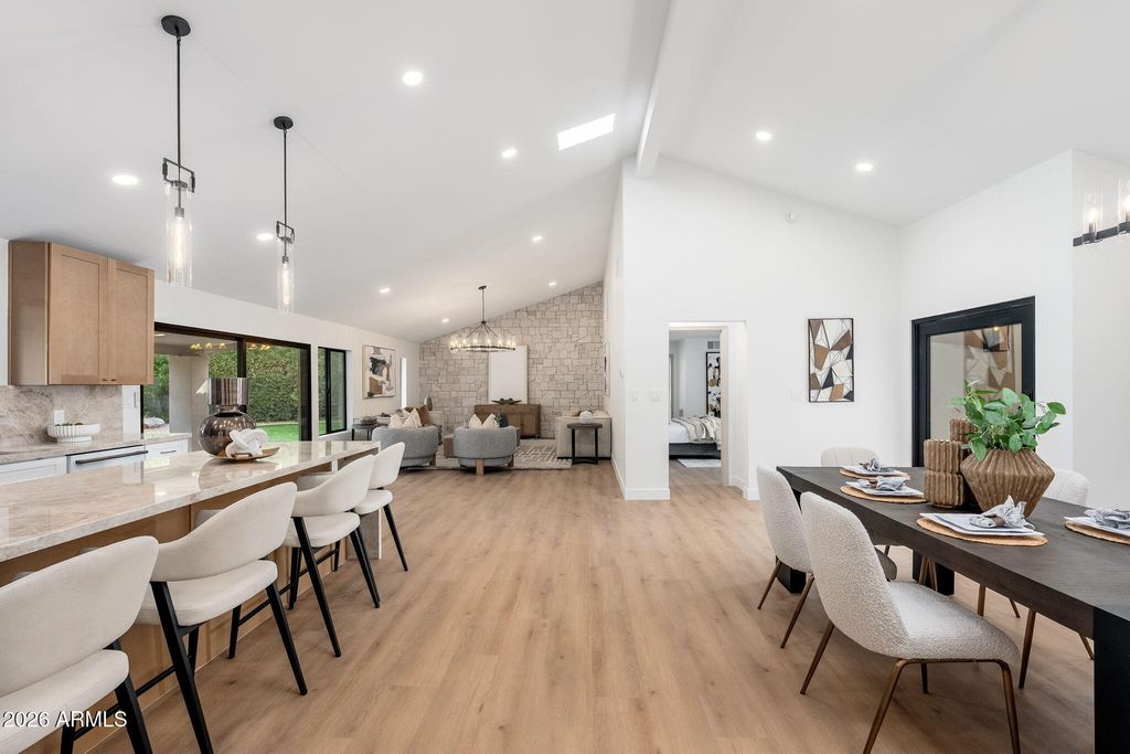 Image 17 of property listing at 9025 N 83RD Place, Scottsdale, AZ 85258