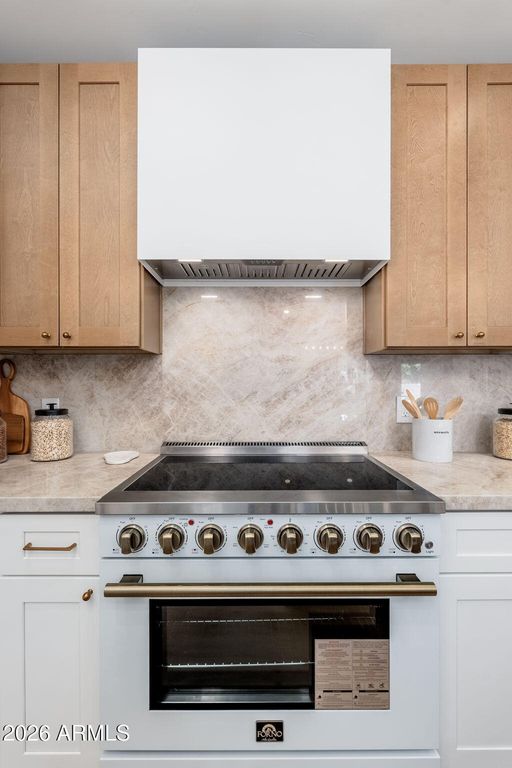 Image 22 of property listing at 9025 N 83RD Place, Scottsdale, AZ 85258