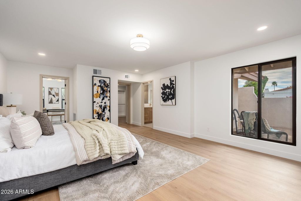 Image 24 of property listing at 9025 N 83RD Place, Scottsdale, AZ 85258