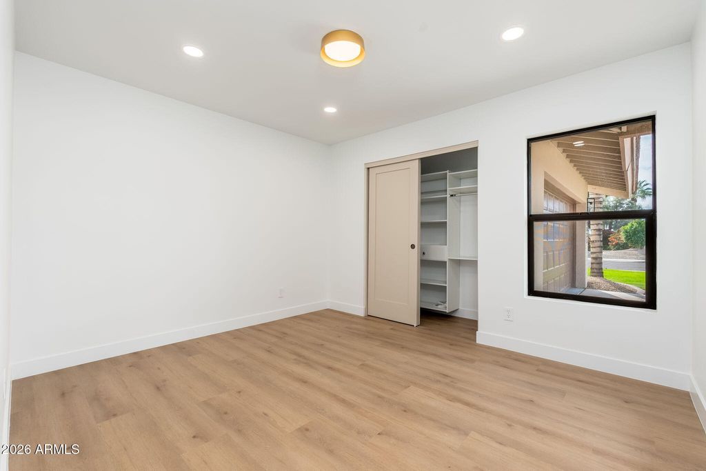 Image 34 of property listing at 9025 N 83RD Place, Scottsdale, AZ 85258