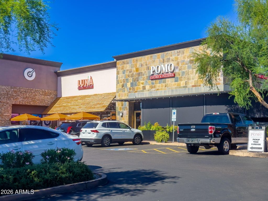 Image 56 of property listing at 9025 N 83RD Place, Scottsdale, AZ 85258