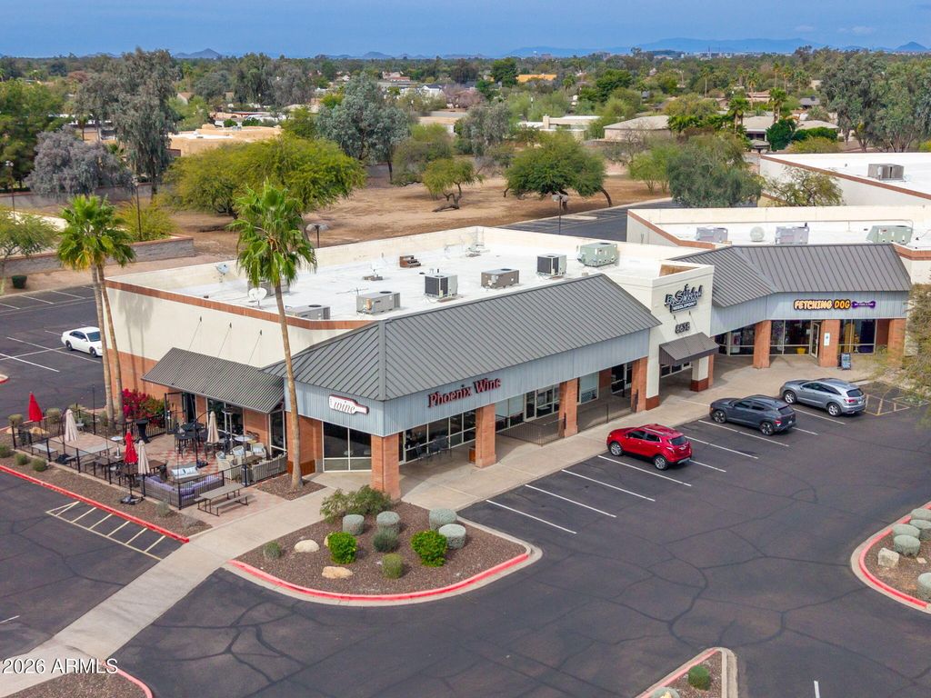 Image 67 of property listing at 9025 N 83RD Place, Scottsdale, AZ 85258