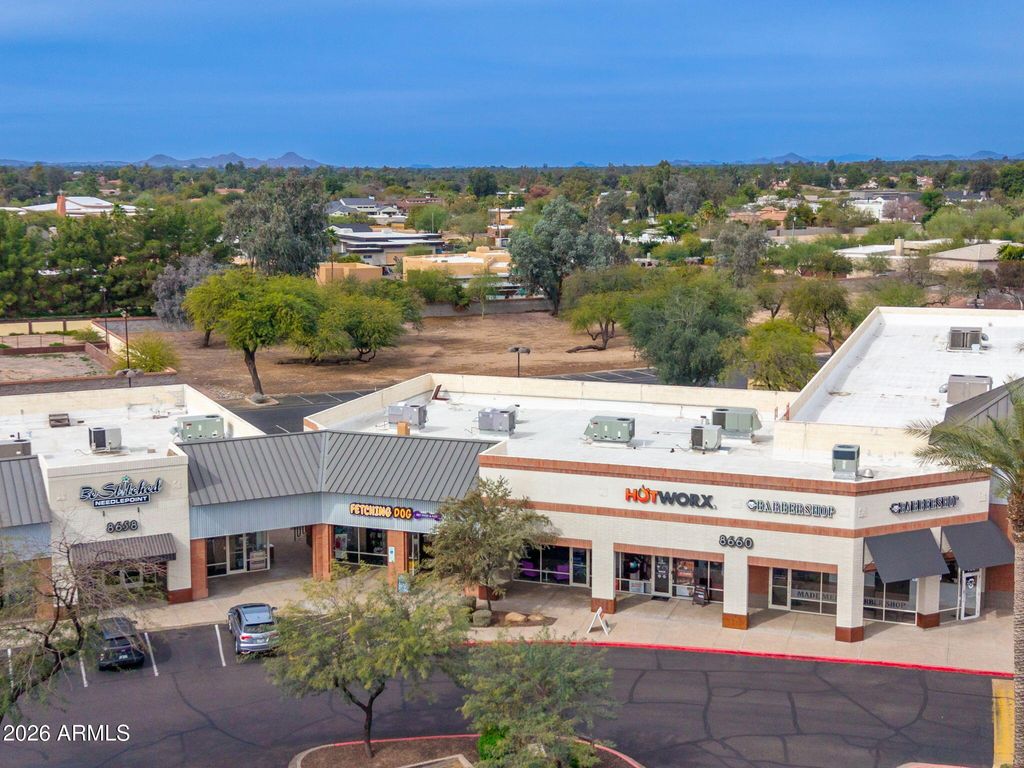 Image 70 of property listing at 9025 N 83RD Place, Scottsdale, AZ 85258