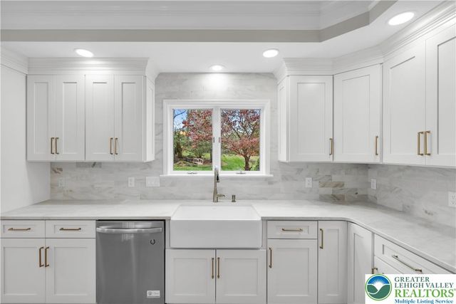 3685 Manor Road, Bethlehem City, PA 18020