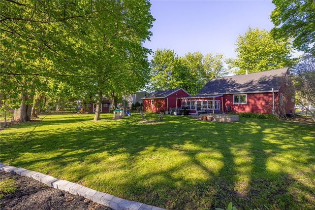 92 Coldwater Road, Gates, NY 14624
