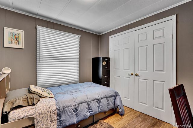 164 Village Circle W, Manorville, NY 11949