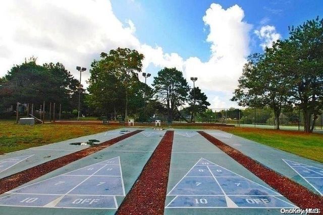 164 Village Circle W, Manorville, NY 11949