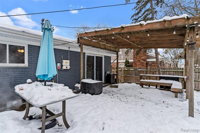 2175 Rollins Street, Grand Blanc, MI 48439